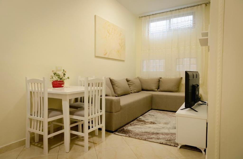 Villa Apartments S&F City Centre Tirana Exterior photo
